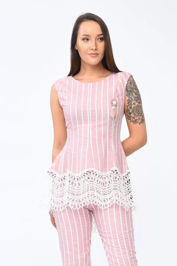 Çizgili Dantel ve Broş Detaylı Pembe Kadın Elbise