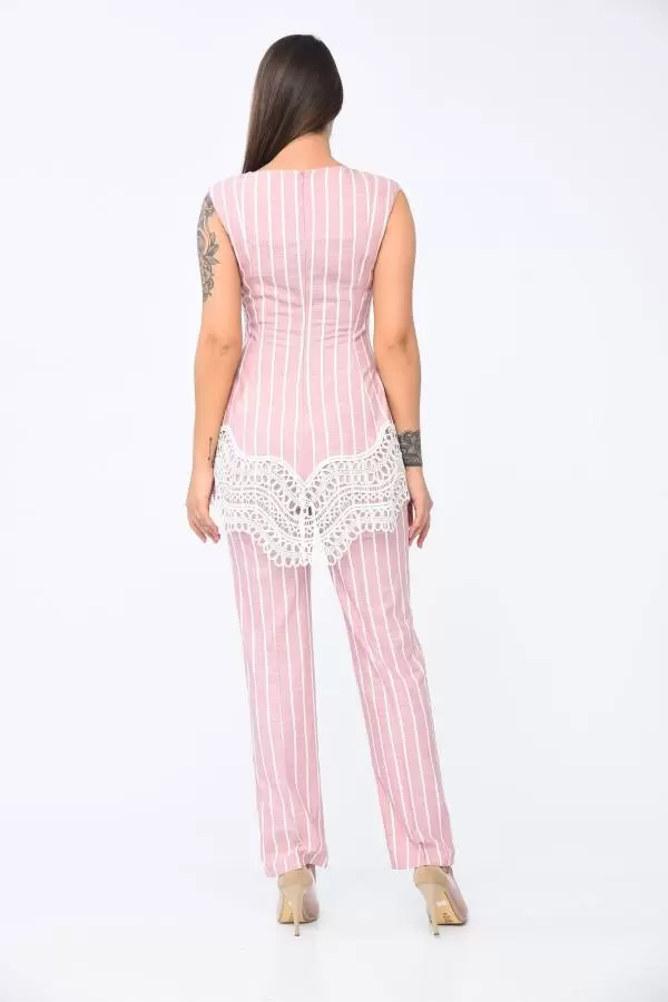 Çizgili Dantel ve Broş Detaylı Pembe Kadın Elbise