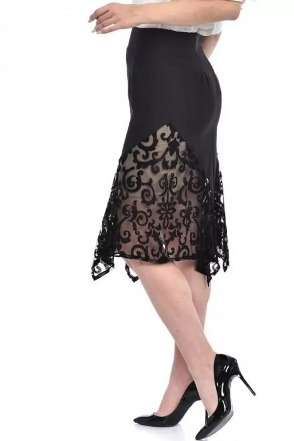 Dantelli ve Astarlı Siyah Kadın Etek