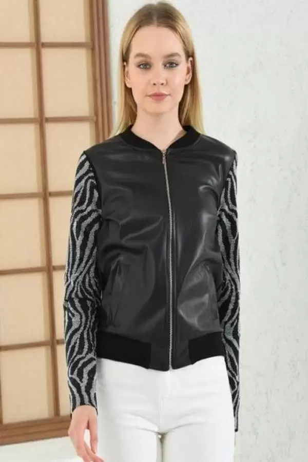 Hakim Yaka Kolları Taşlı Siyah Kadın Deri Mont