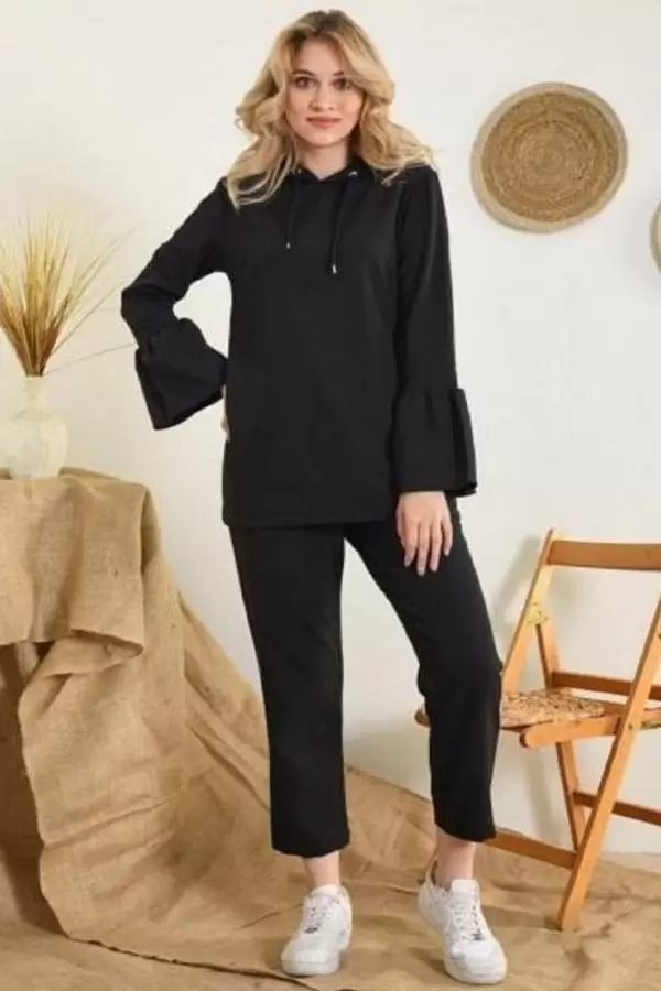 Kapüşonlu ve Bağcıklı Pile Kol Ağızlı Alt Üst Siyah Kadın Eşofman Takım