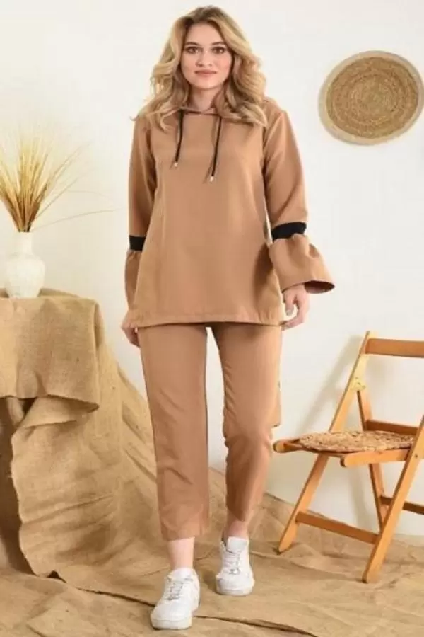 Kapüşonlu ve Bağcıklı Pile Kol Ağızlı Alt Üst Vizon Kadın Eşofman Takım