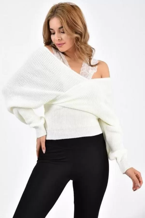 Kayık Yaka Dantel Detaylı Askılı Beyaz Triko Kadın Bluz