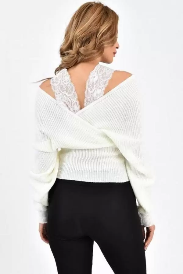 Kayık Yaka Dantel Detaylı Askılı Beyaz Triko Kadın Bluz