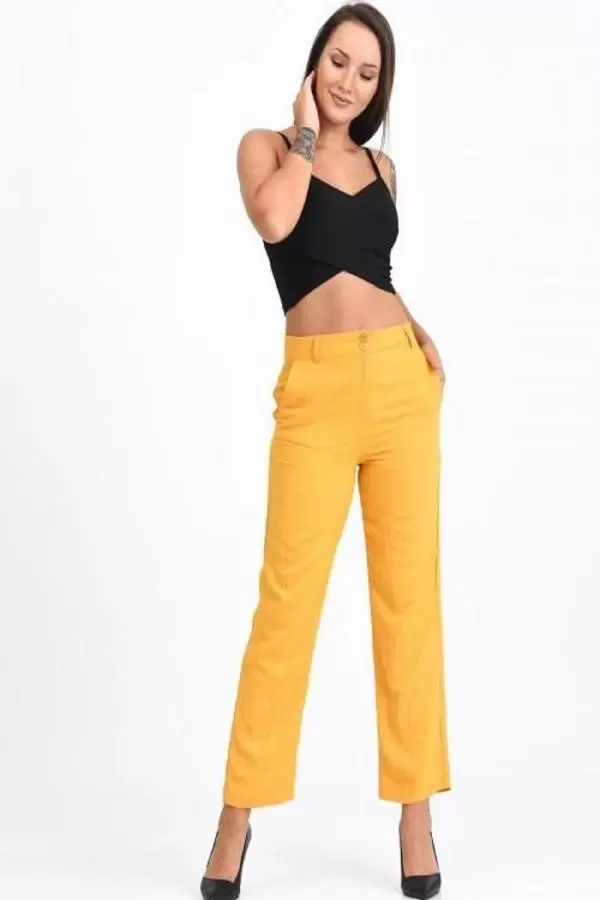 Kemerli ve Cepli Hardal Boru Paça Viskon Kadın Pantolon