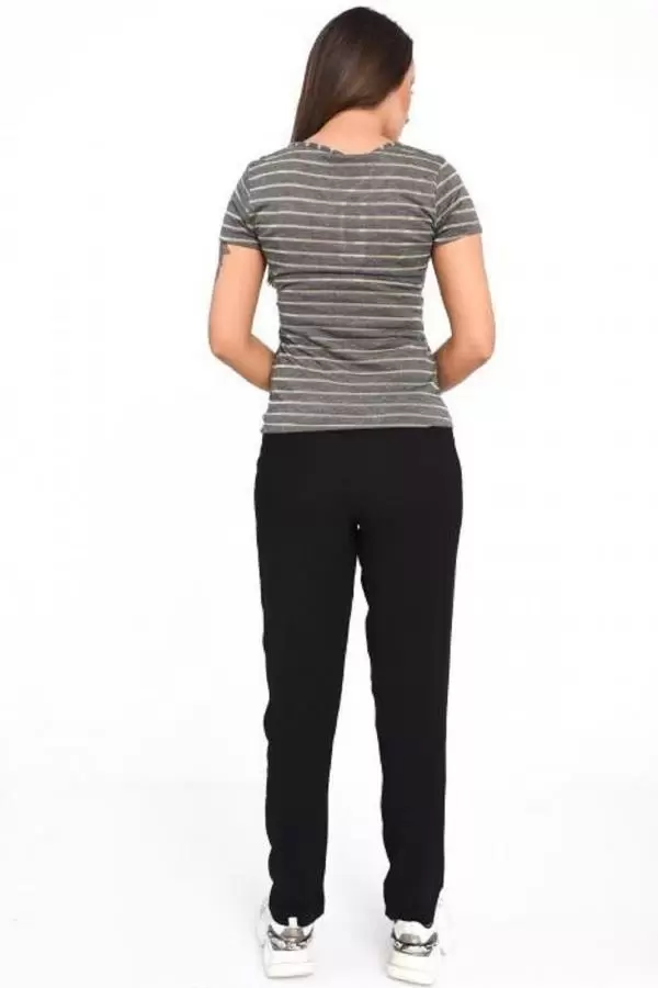 Kısa Kollu Haki Çizgili V Yaka Nakışlı Siyah Kadın Eşofman Takım