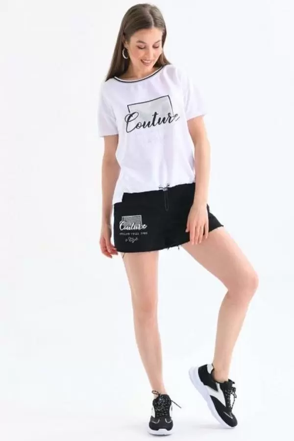 Kısa Kollu Taşlı ve Baskılı Siyah Şortlu Beyaz Kadın Eşofman