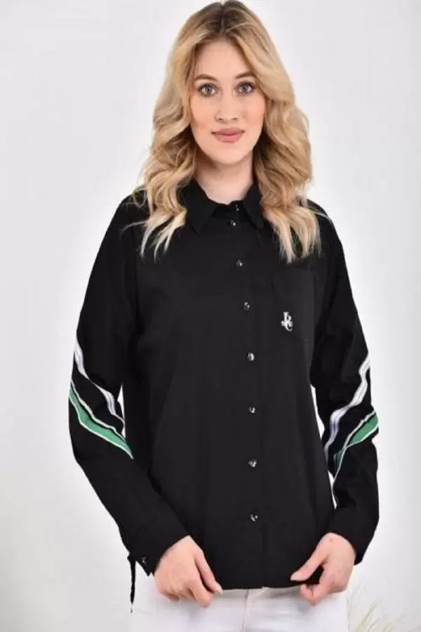 Kol ve Arka Şeritli Yarasa Kollu Armalı Siyah Kadın Gömlek