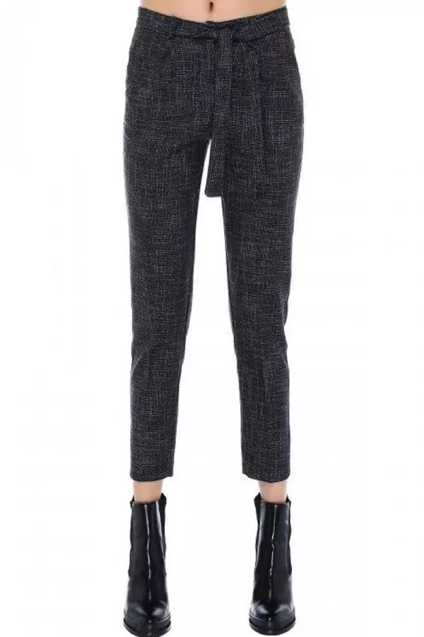 Kuşaklı Kırçıllı Lacivert Bilek Kadın Pantolon