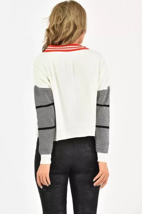 Önden Düğmeli Kırmızı Şeritli V Yaka Kısa Beyaz Kadın Hırka