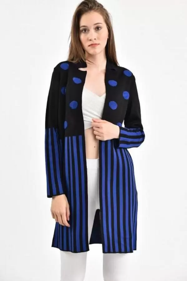 Puantiyeli ve Çizgili Hakim Yaka Lacivert Kadın Hırka