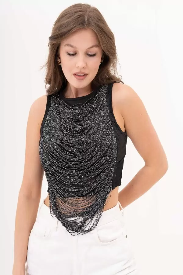 Saçaklı ve Kolsuz Siyah Crop Bluz