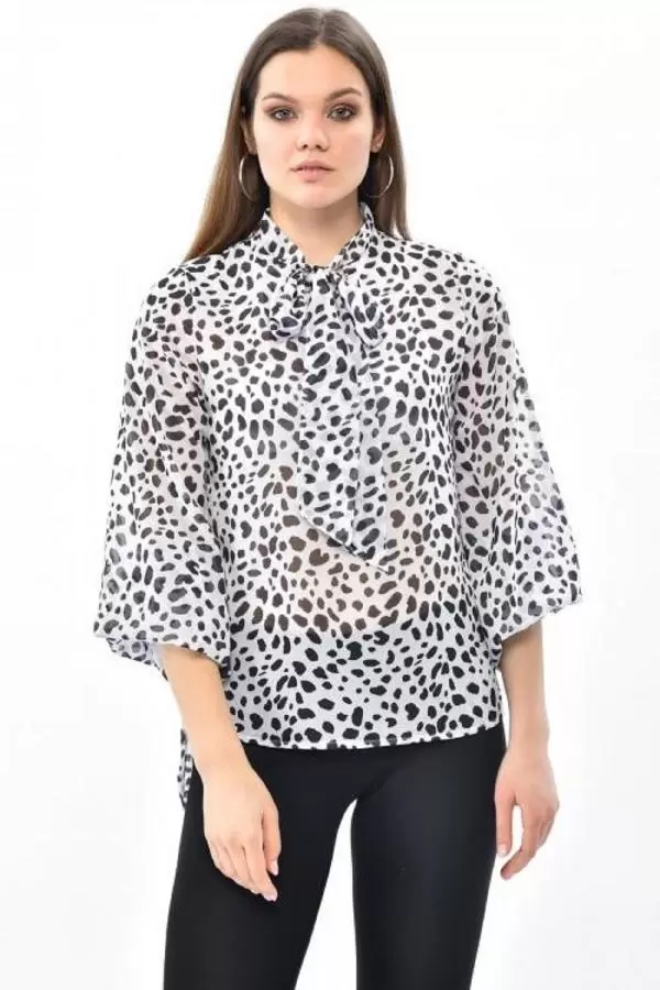 Uzun Karpuz Kollu Zebra Desenli Beyaz Kadın Bluz