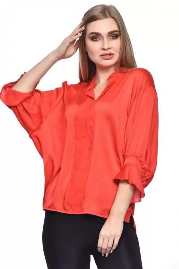 Uzun Kollu Volenli ve Biyeli Kırmızı Kadın Bluz