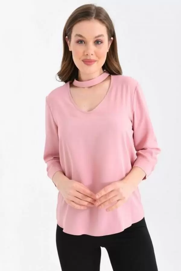 V Yaka Boyun Detaylı Pudra Kadın Bluz