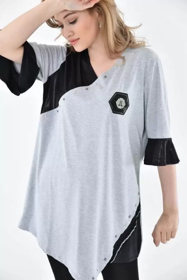 V Yaka Dantel ve Taş Detaylı Asimetrik Kesim Gri Kadın Bluz
