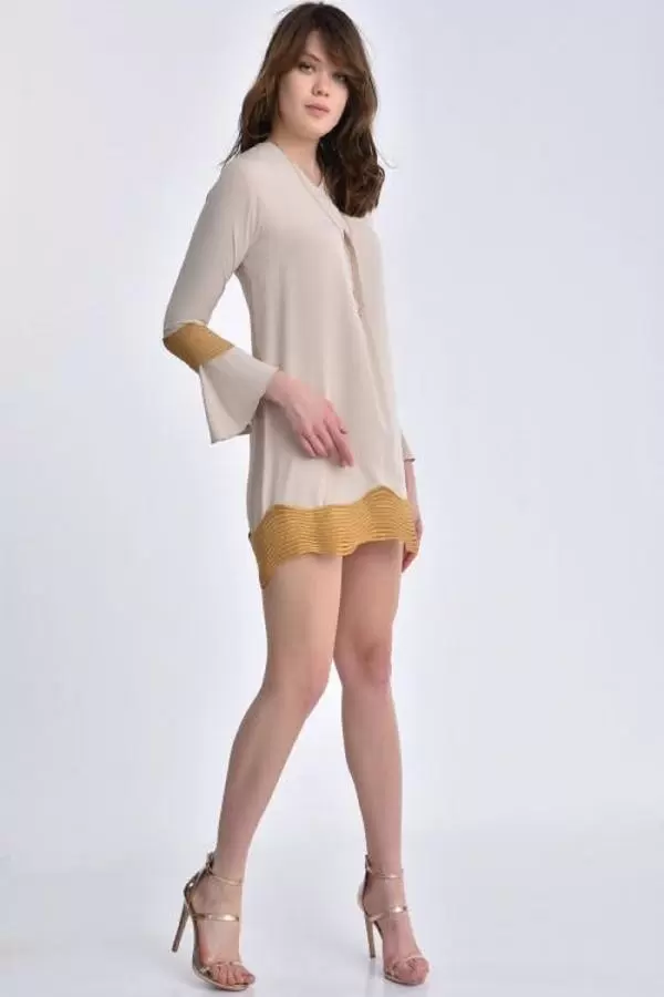 V Yaka Kol ve Etek Detaylı Kamel Kadın Tunik Elbise