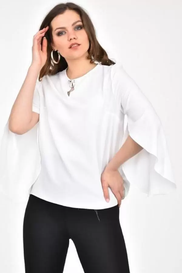 V Yaka Taş ve İnci Broşlu Yarasa Kol Beyaz Kadın Bluz