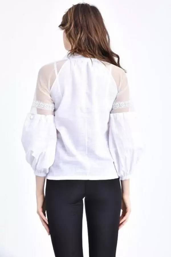 V Yaka Tül ve Dantelli Uzun Kollu Beyaz Kadın Bluz