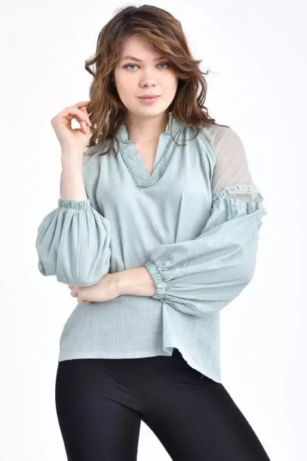 V Yaka Tül ve Dantelli Uzun Kollu Mint Kadın Bluz