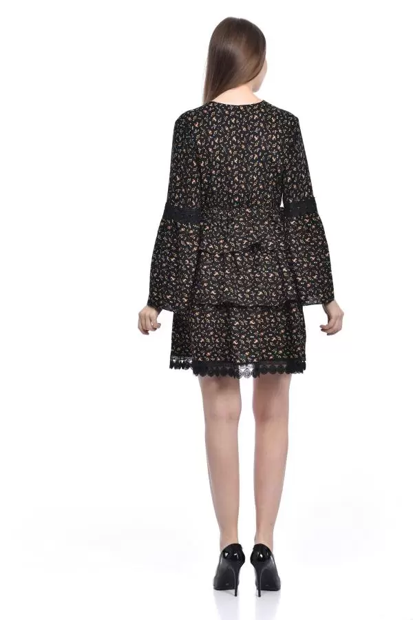 V Yaka Uzun Kollu Dantel ve Çiçekli Siyah Kadın Elbise