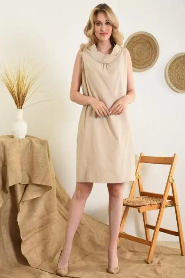 Yandan Cepli Dökümlü Yaka Bej Keten Kadın Elbise