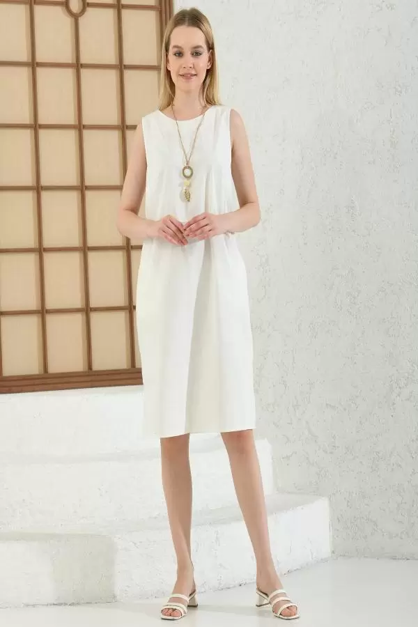 Yandan Cepli Takı Detaylı Kolsuz Beyaz Kadın Elbise