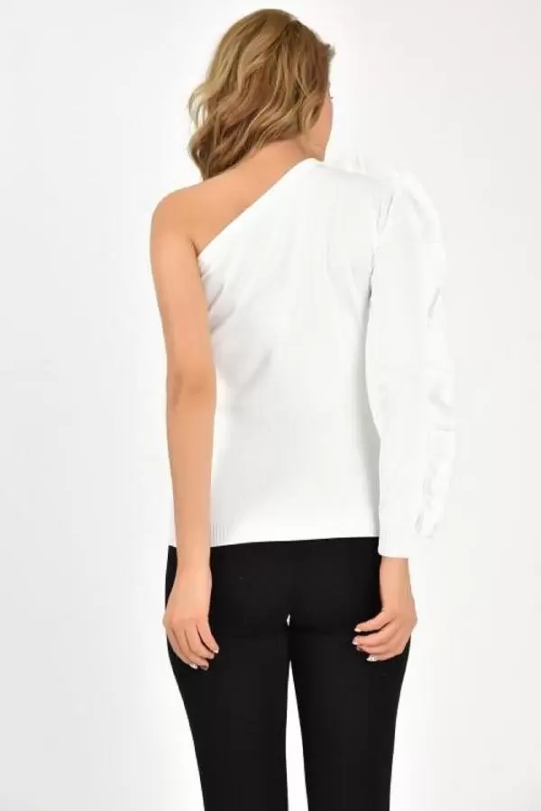 Yarım Kol Fırfır Detaylı Beyaz Kadın Bluz