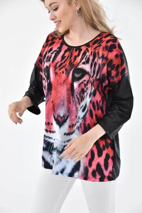 Yuvarlak Yaka Aslan Baskılı Kısa Kollu Kırmızı-Siyah Kadın Bluz