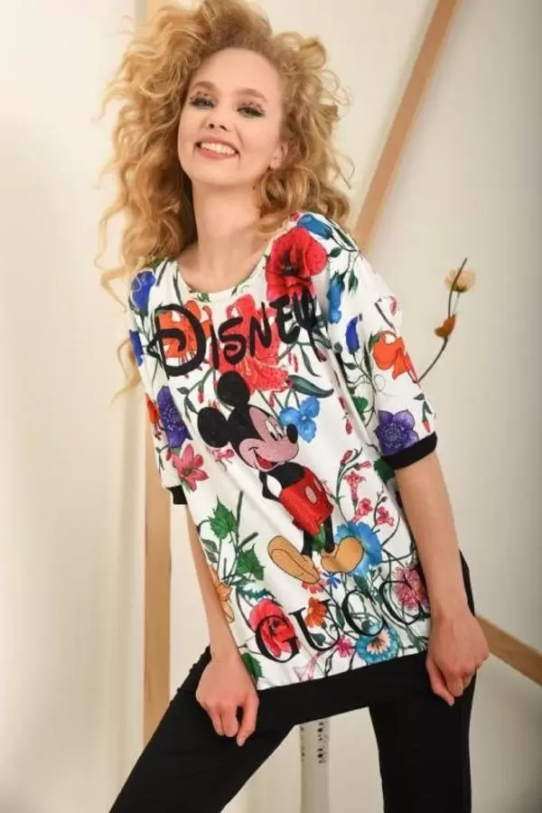 Yuvarlak Yaka Çiçek Desenli ve Disney Baskılı Kısa Kollu Siyah-Beyaz Kadın Eşofman Takım