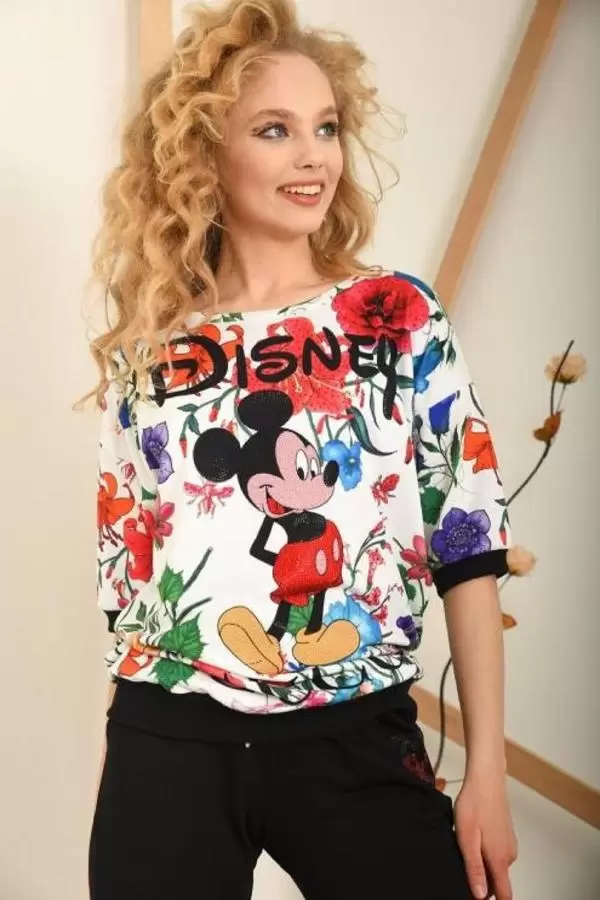 Yuvarlak Yaka Çiçek Desenli ve Disney Baskılı Kısa Kollu Siyah-Beyaz Kadın Eşofman Takım