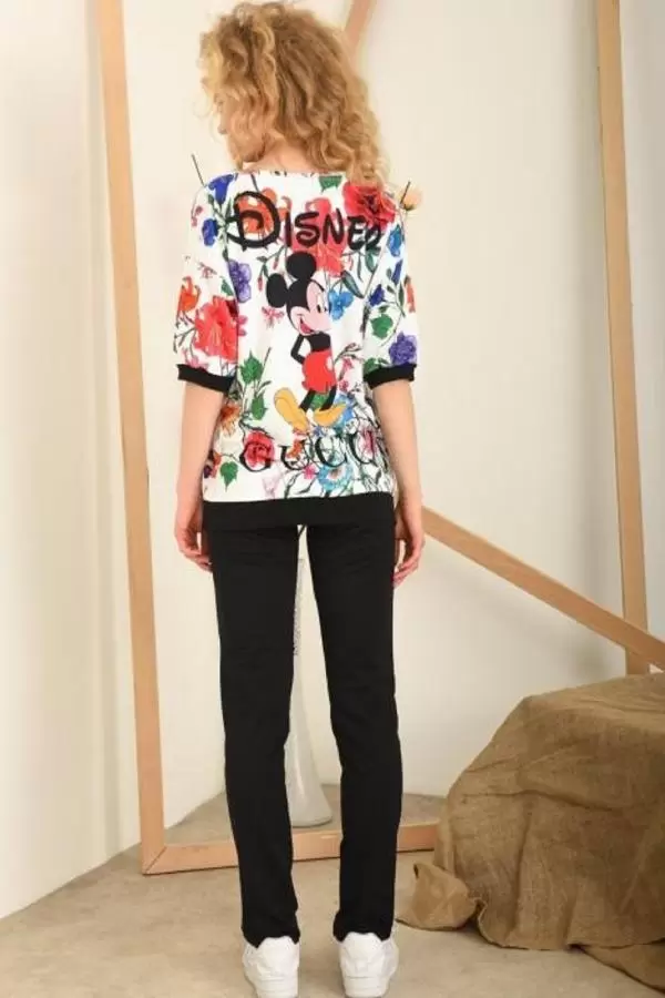 Yuvarlak Yaka Çiçek Desenli ve Disney Baskılı Kısa Kollu Siyah-Beyaz Kadın Eşofman Takım