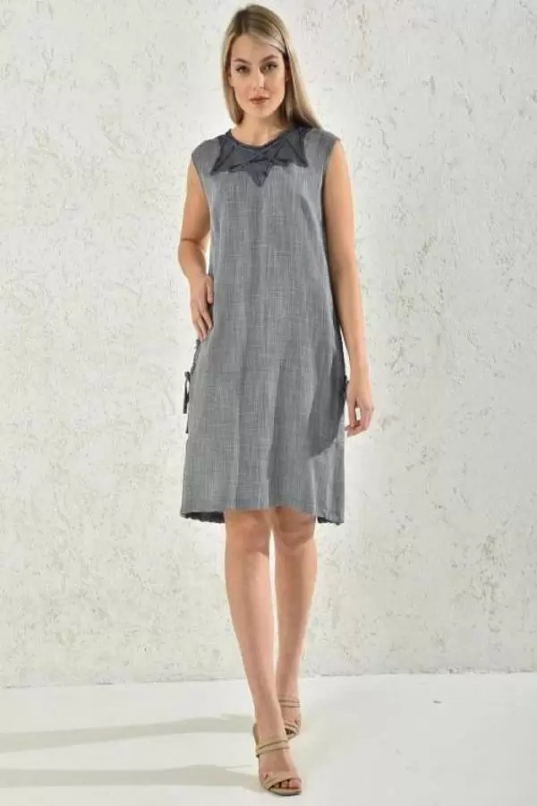 Yuvarlak Yaka Dantelli Salaş Kolsuz Füme Kadın Elbise