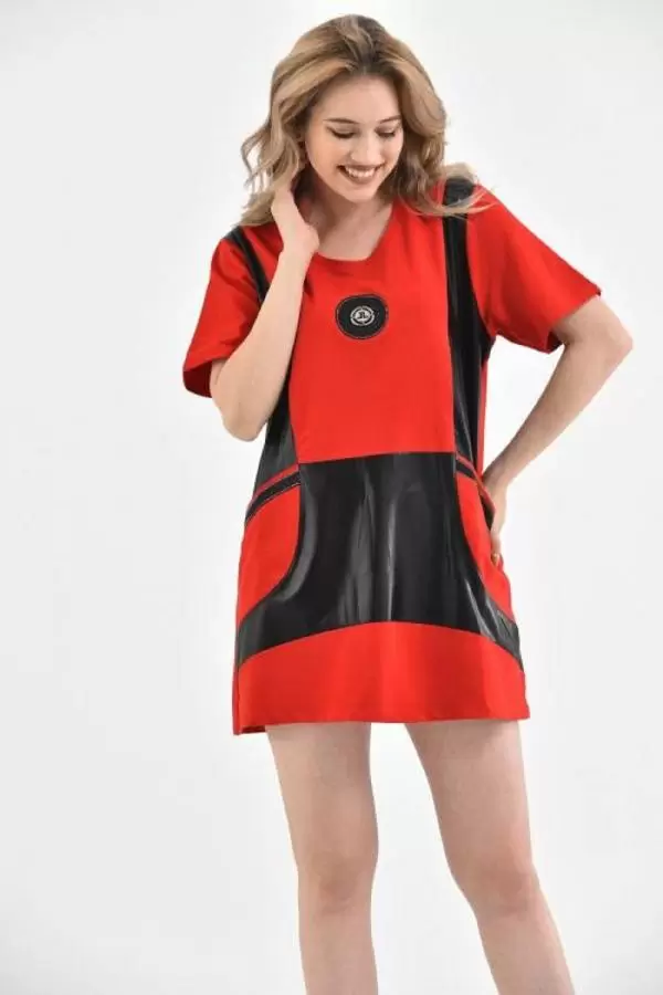 Yuvarlak Yaka Taşlı Kanguru Cepli Kırmızı-Siyah Kadın Elbise